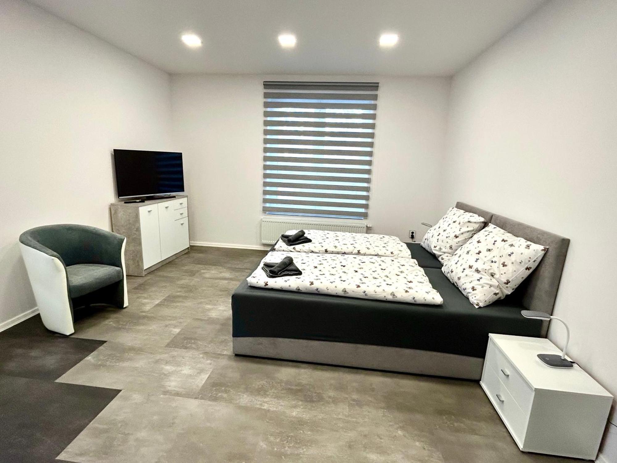 Apartmany Premium Se Soukromym Parkovanim Česká Lípa Exterior foto