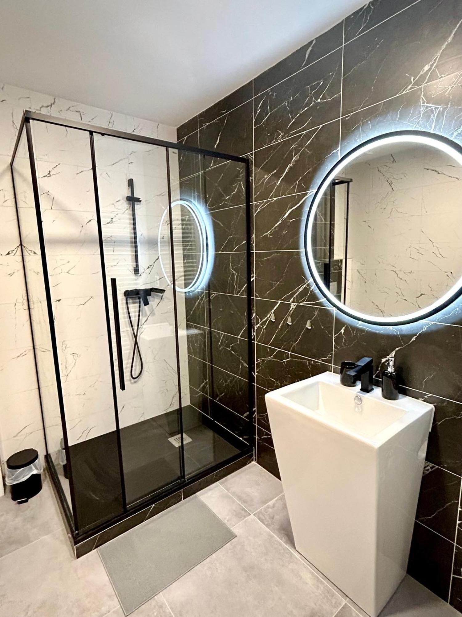Apartmany Premium Se Soukromym Parkovanim Česká Lípa Exterior foto